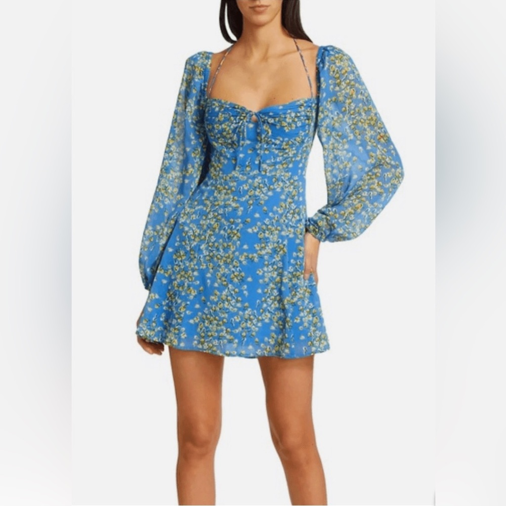 New nwt ASTR The Label Vivian Floral Smocked Minidress medium - Picture 1 of 8